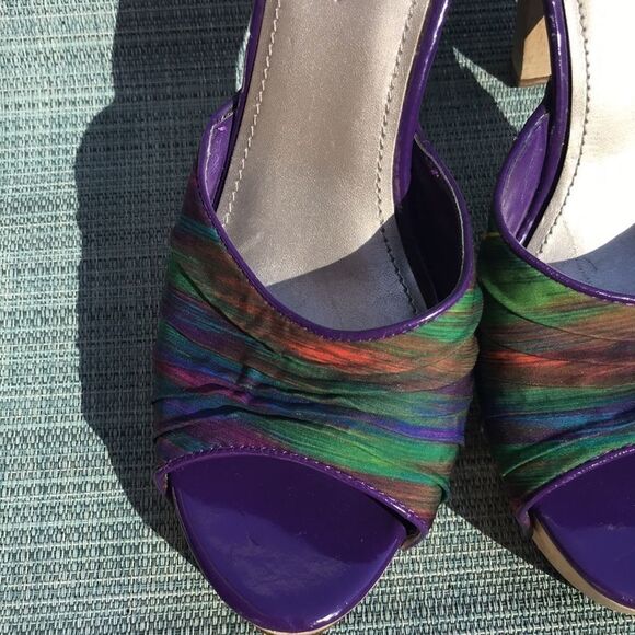 FERGIE 9M Heels - Picture 2 of 4